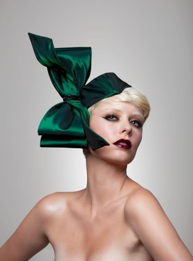 Details: The Essential Bow